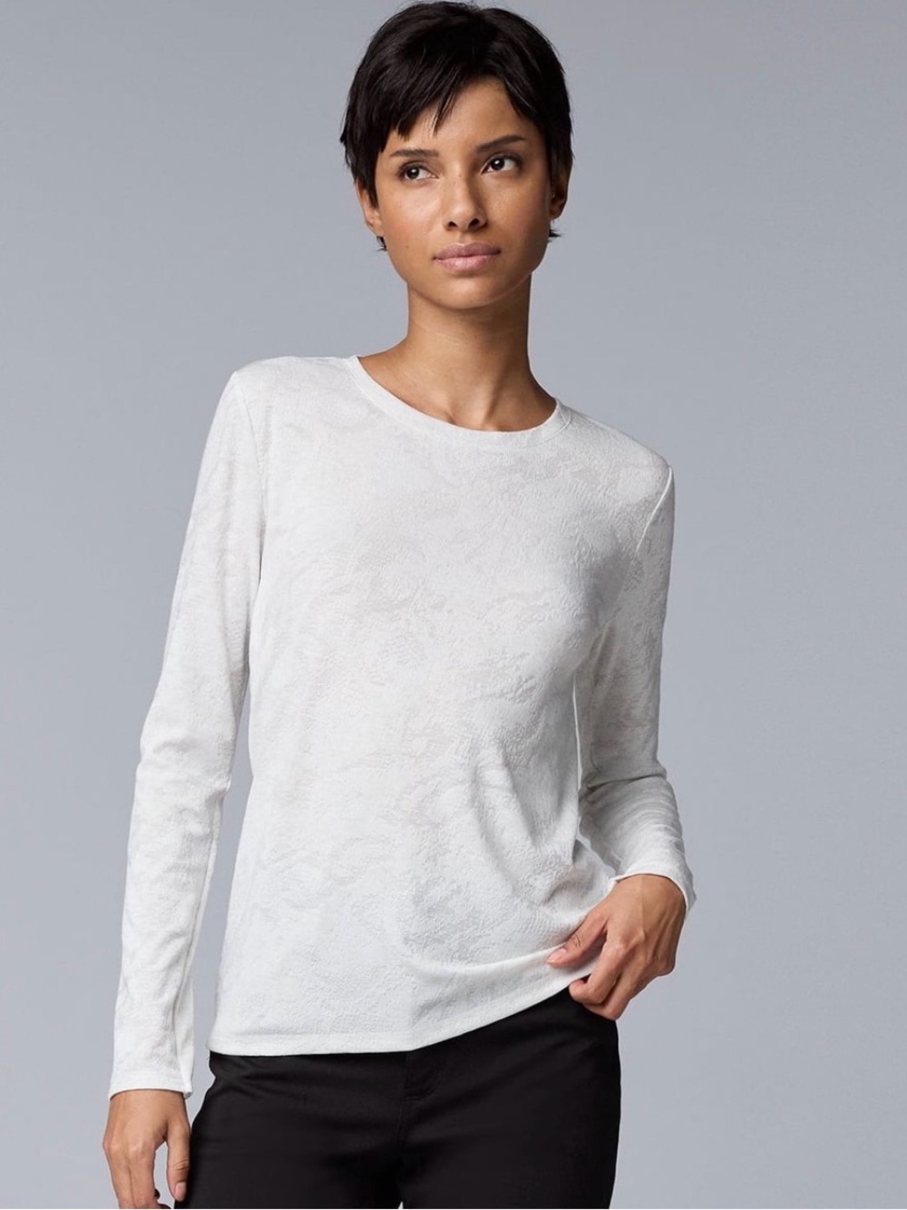 Simply Vera Vera Wang White Pearl Long Sleeve Scoop Hem Tee